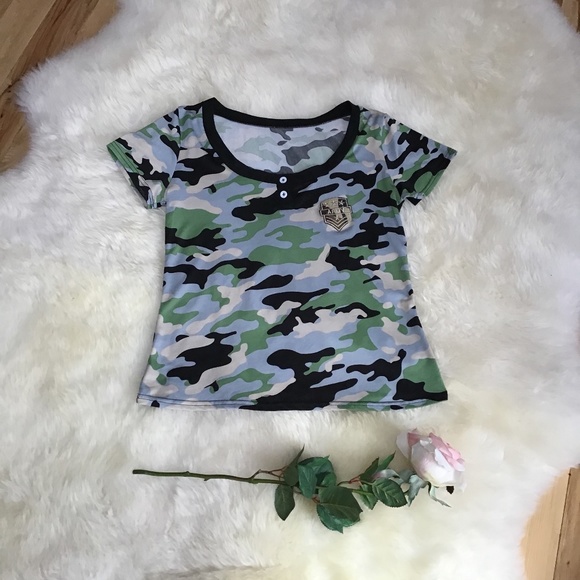 Tops - Short Sleeve Camo Army Shirt, size M